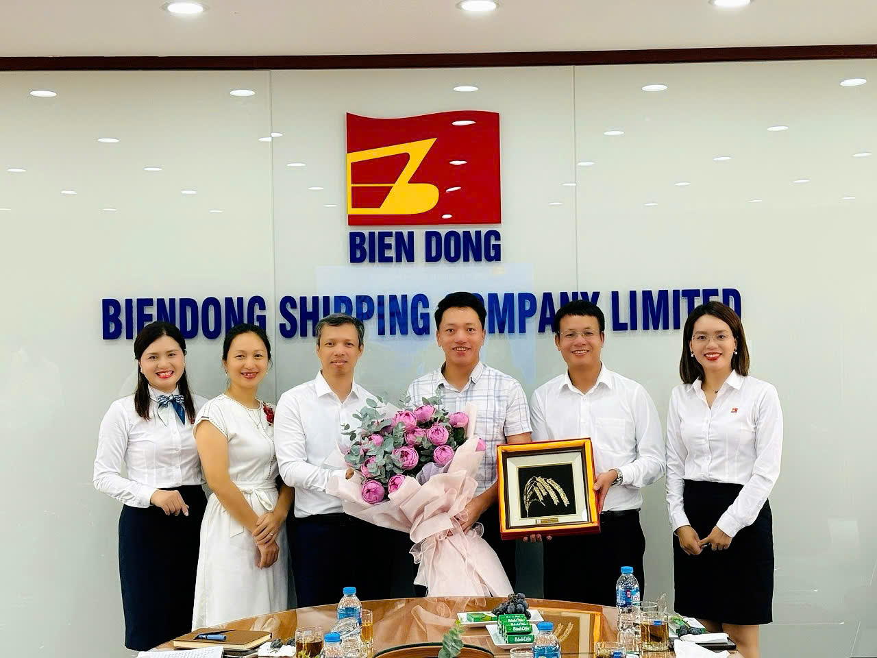 Công ty Vận tải biển VIMC (VLC) và Công ty TNHH MTV Vận tải Biển Đông ký kết thỏa thuận hợp tác trong lĩnh vực nhập khẩu than